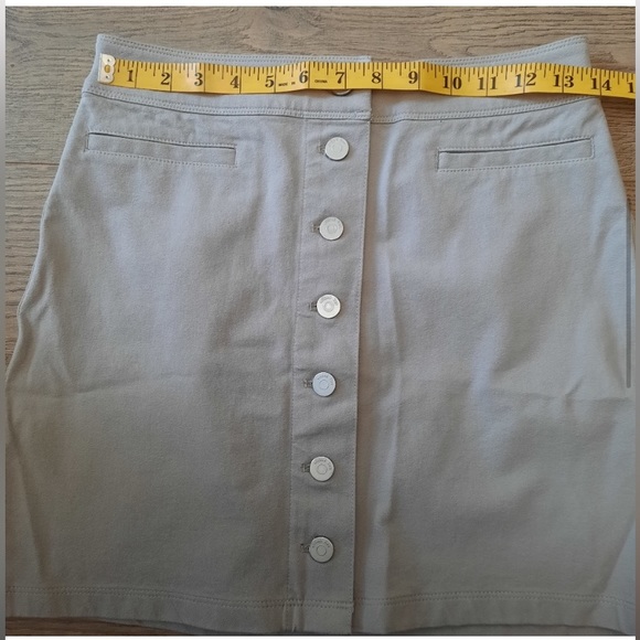 ARITZIA Wilfred free Karmen Button front mini skirt - Picture 4 of 7